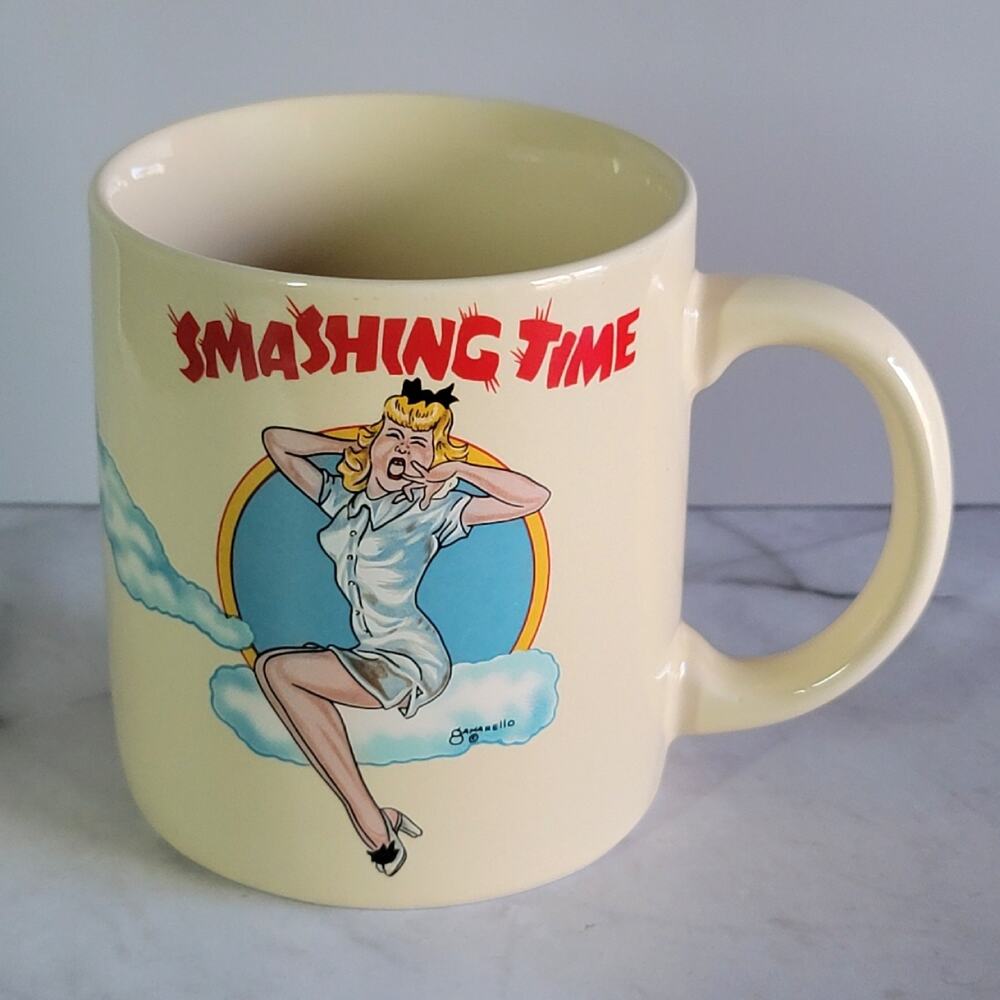 Vintage FLYING TIGERS OFFICER'S AERO CLUB Smashing Time Pinup Girl Coffee Mug